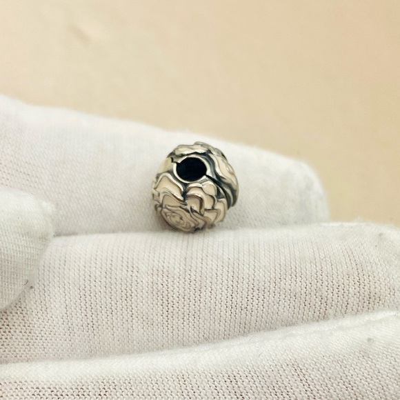 EUC Pandora 791292EN40 Sterling Silver Rose Garden Clip w/ Pink Enamel - Picture 5 of 10